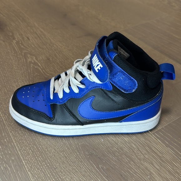 Nike ‘Court Borough Mid 2’ Sneakers size 4.5 - Picture 5 of 9